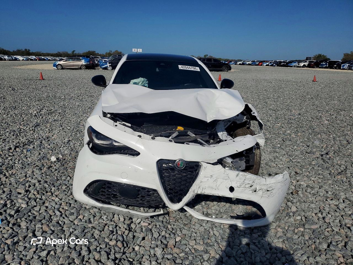Alfa Romeo Giulia 2024