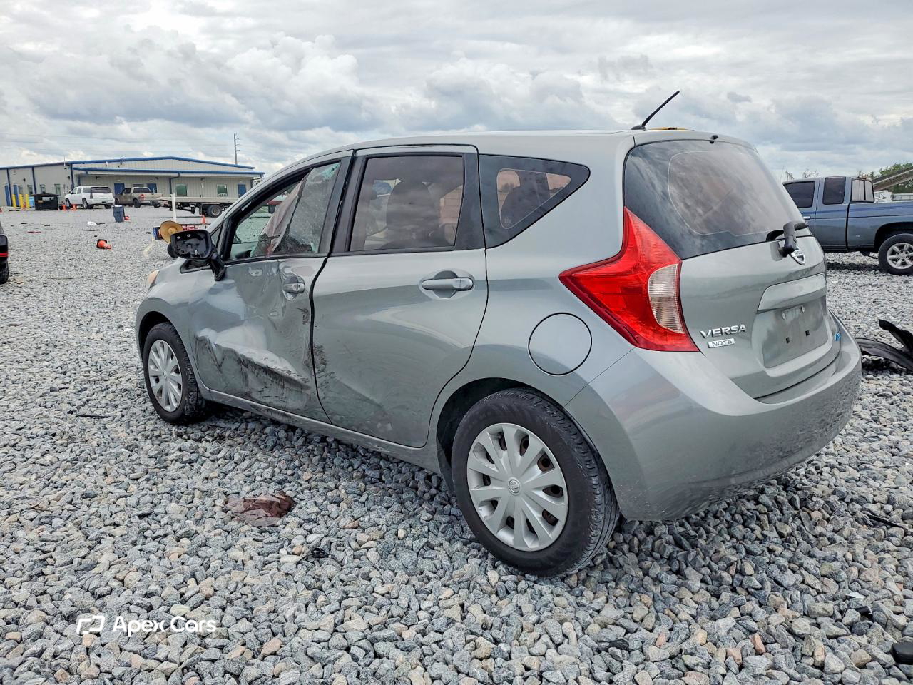 Nissan Versa 2015