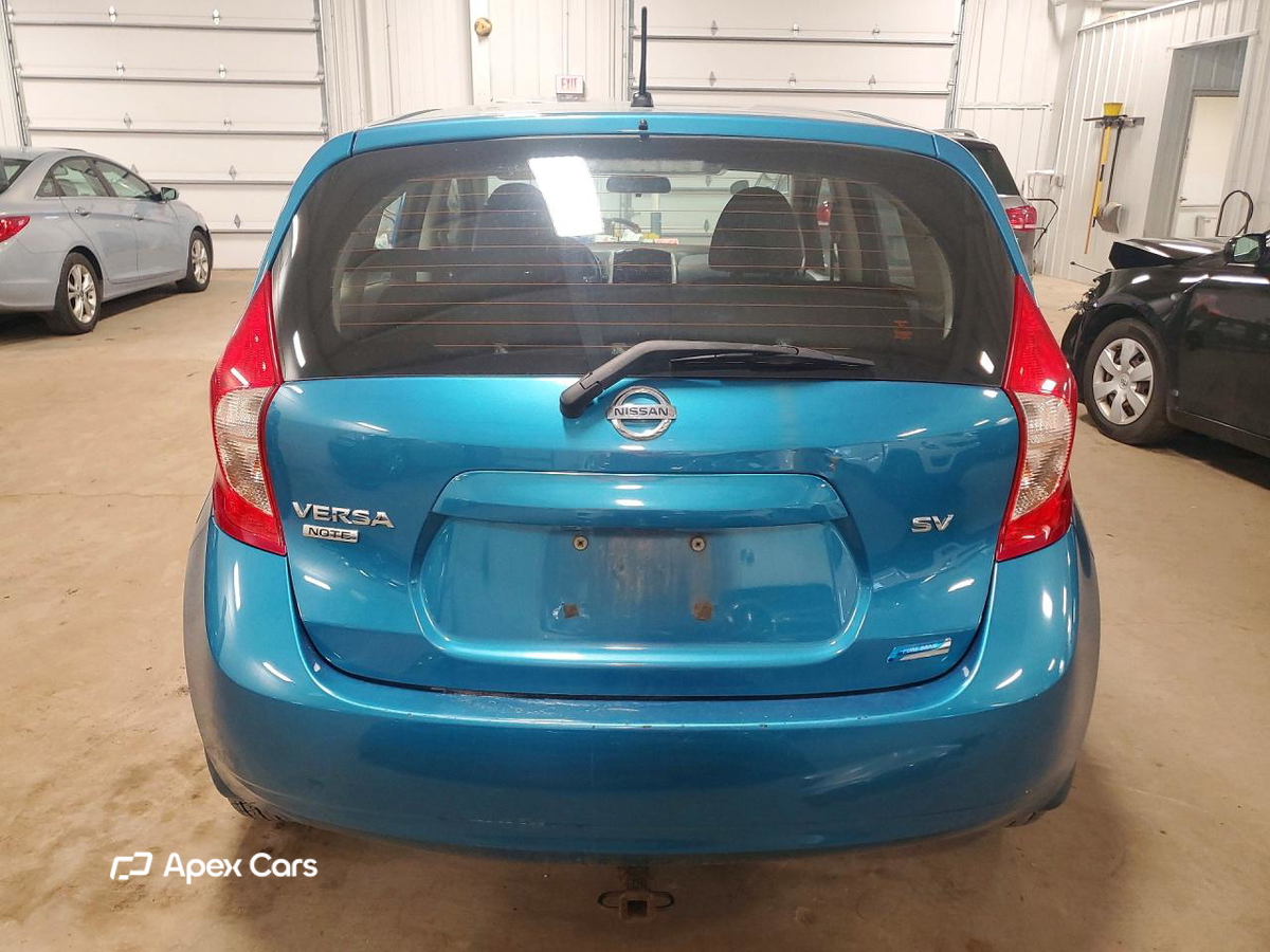 Nissan Versa 2015