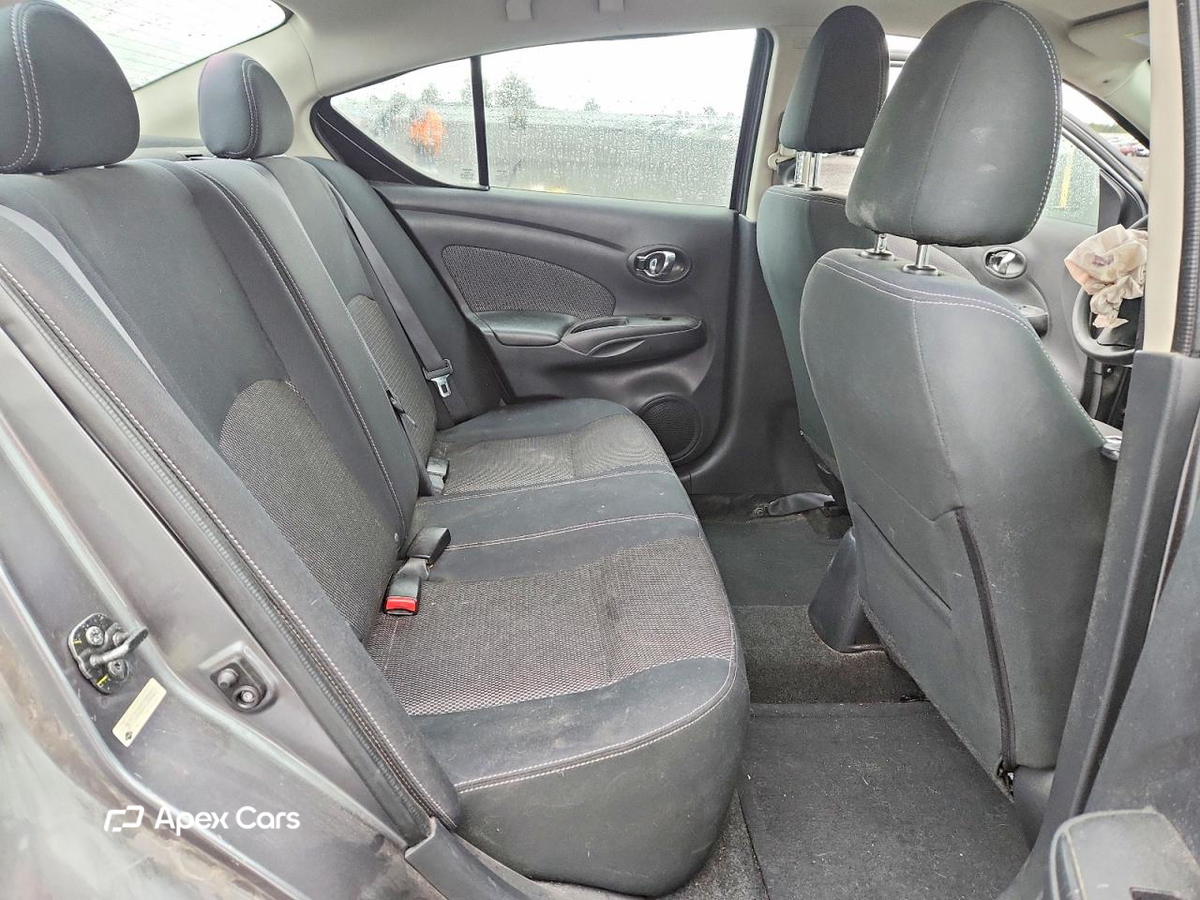 Nissan Versa 2016