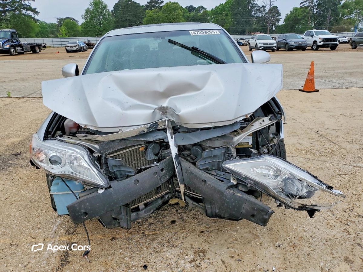 Toyota Avalon 2012