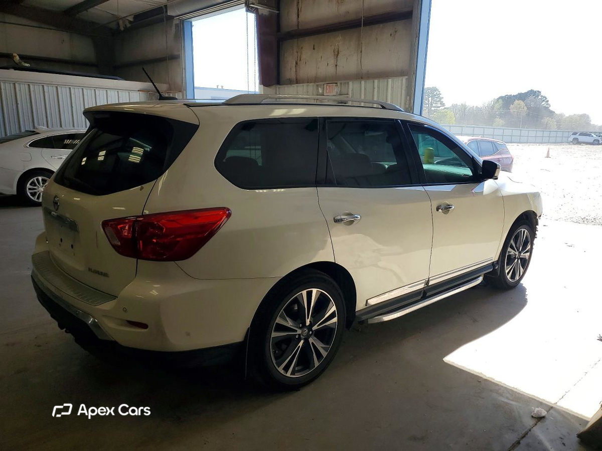 Nissan Pathfinder 2018