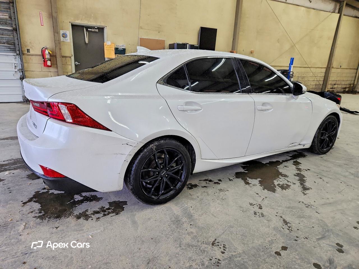Lexus IS 2016