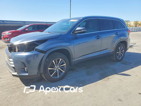 Toyota Highlander 2018 - Image 1 of 15