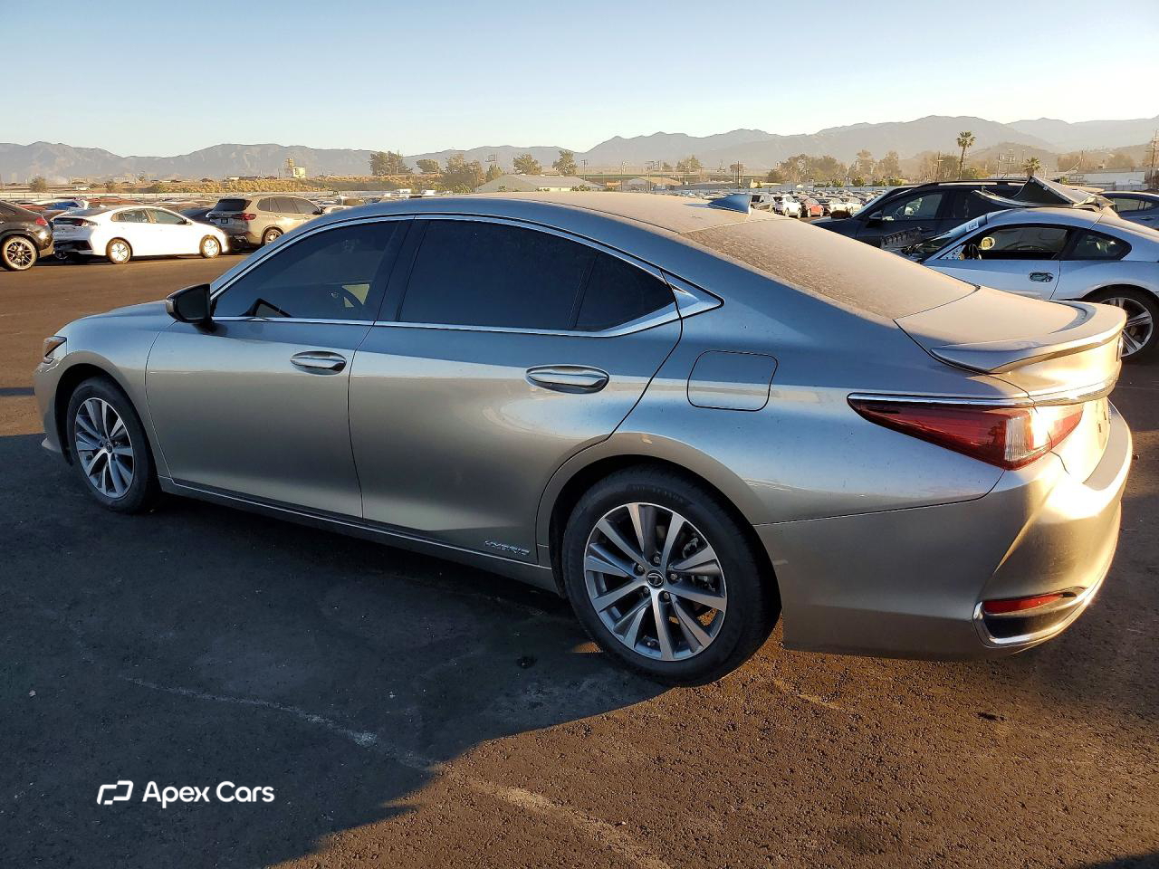 Lexus ES 2021