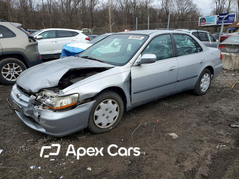 Honda Accord 2000 - Image 1 of 13