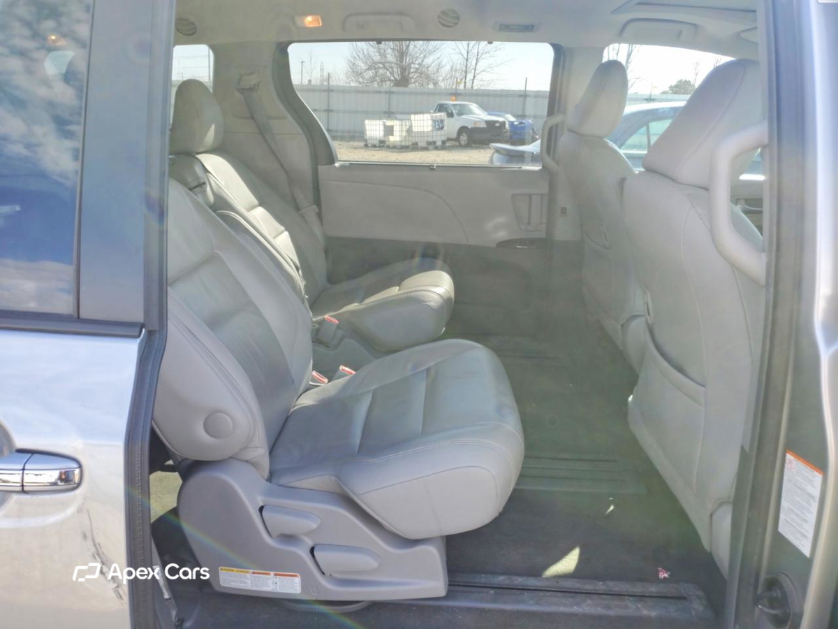 Toyota Sienna 2017