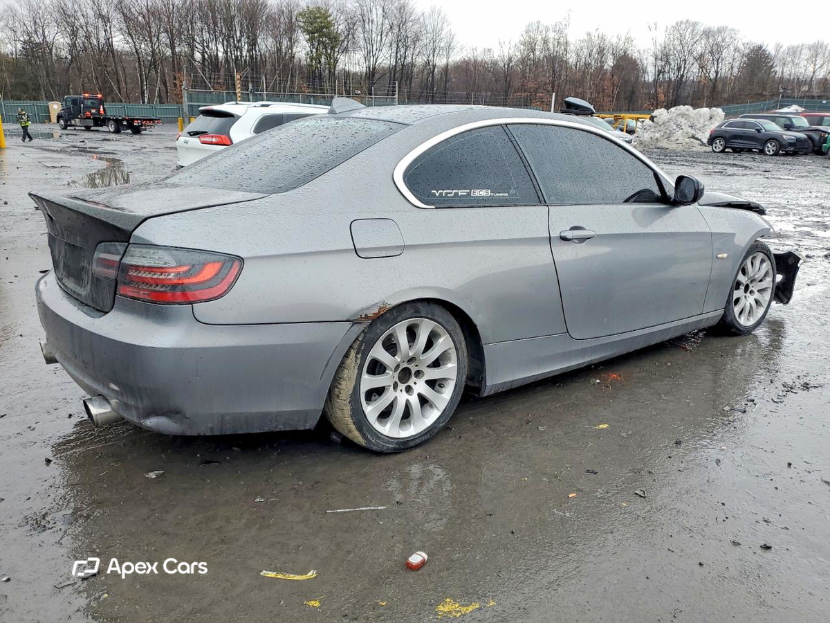 BMW Series 3 2011