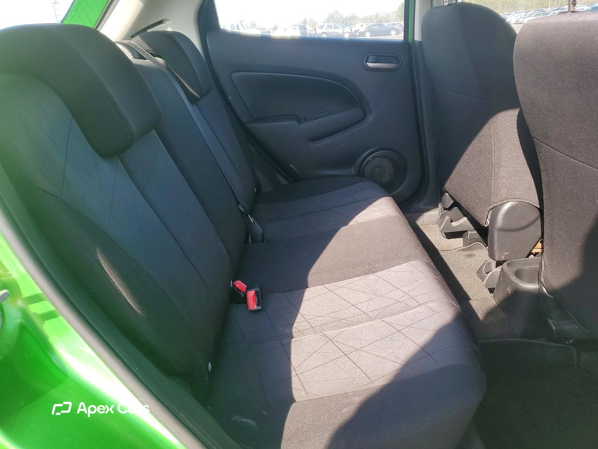 Mazda 2 2011