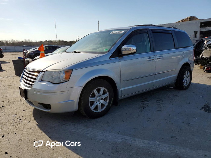 2010 Chrysler Voyager - Image 1 of 5