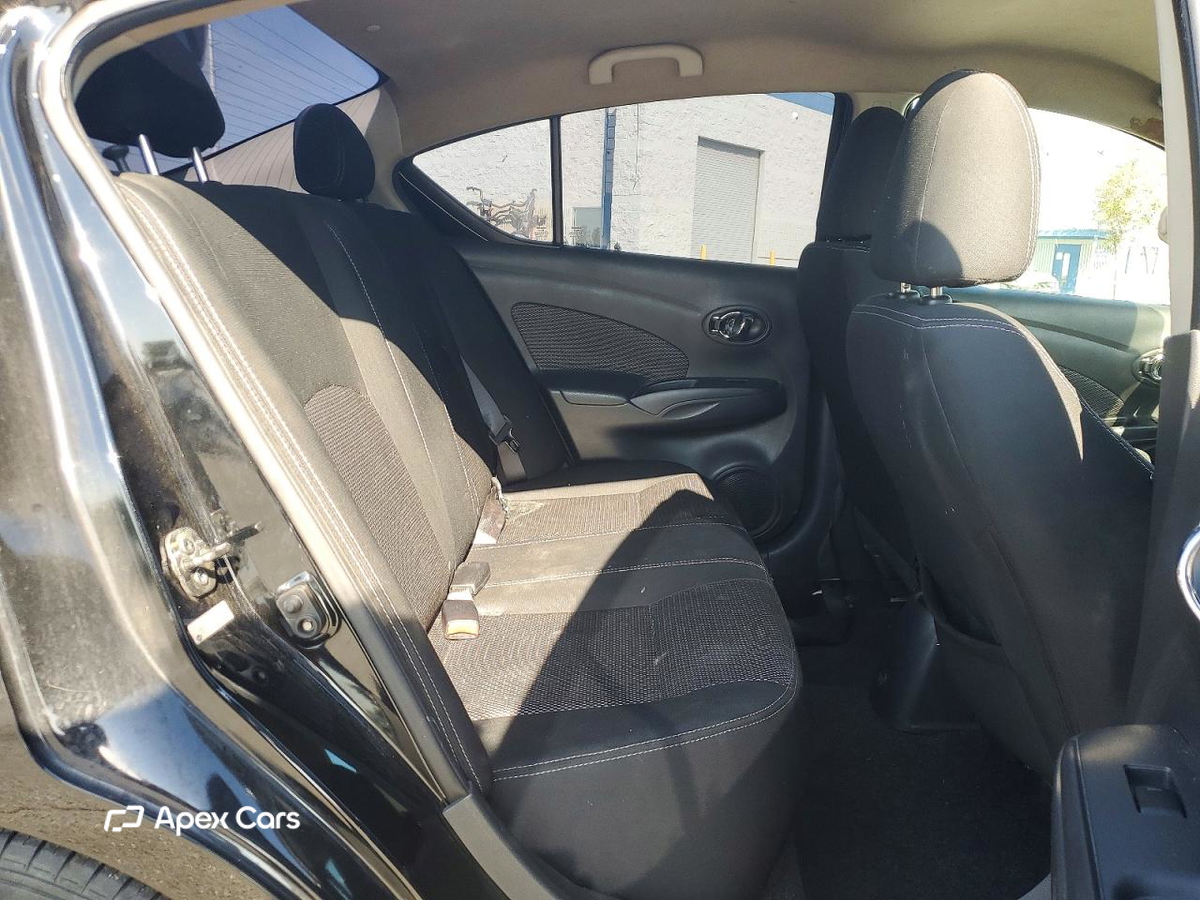Nissan Versa 2018