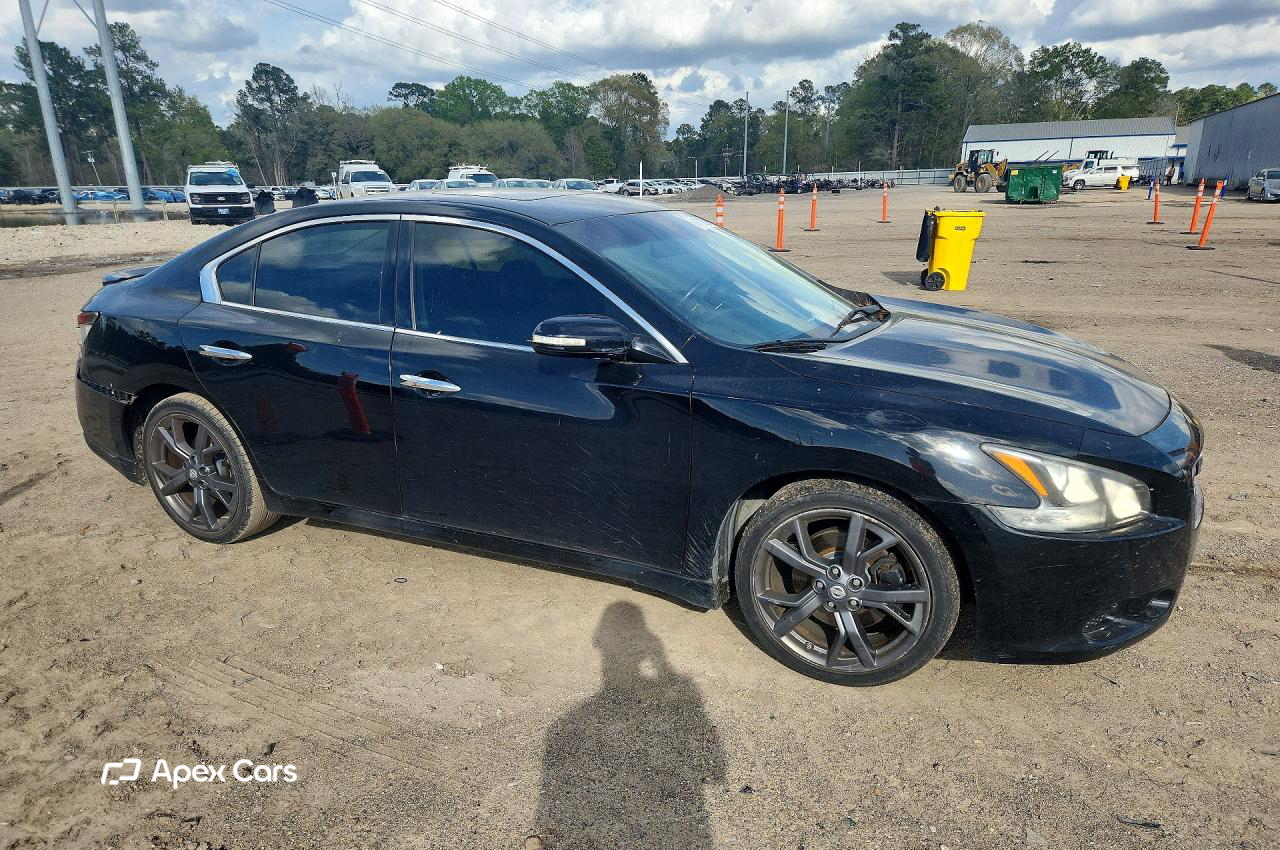 Nissan Maxima 2014