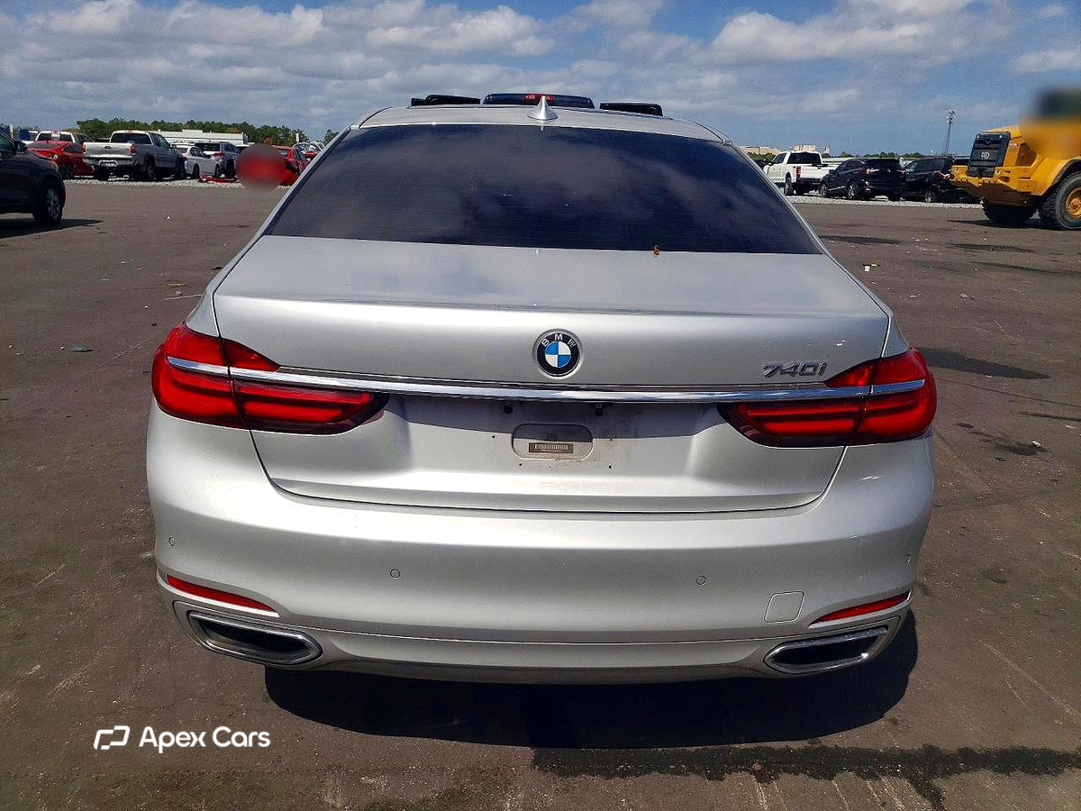 BMW Series 7 2016