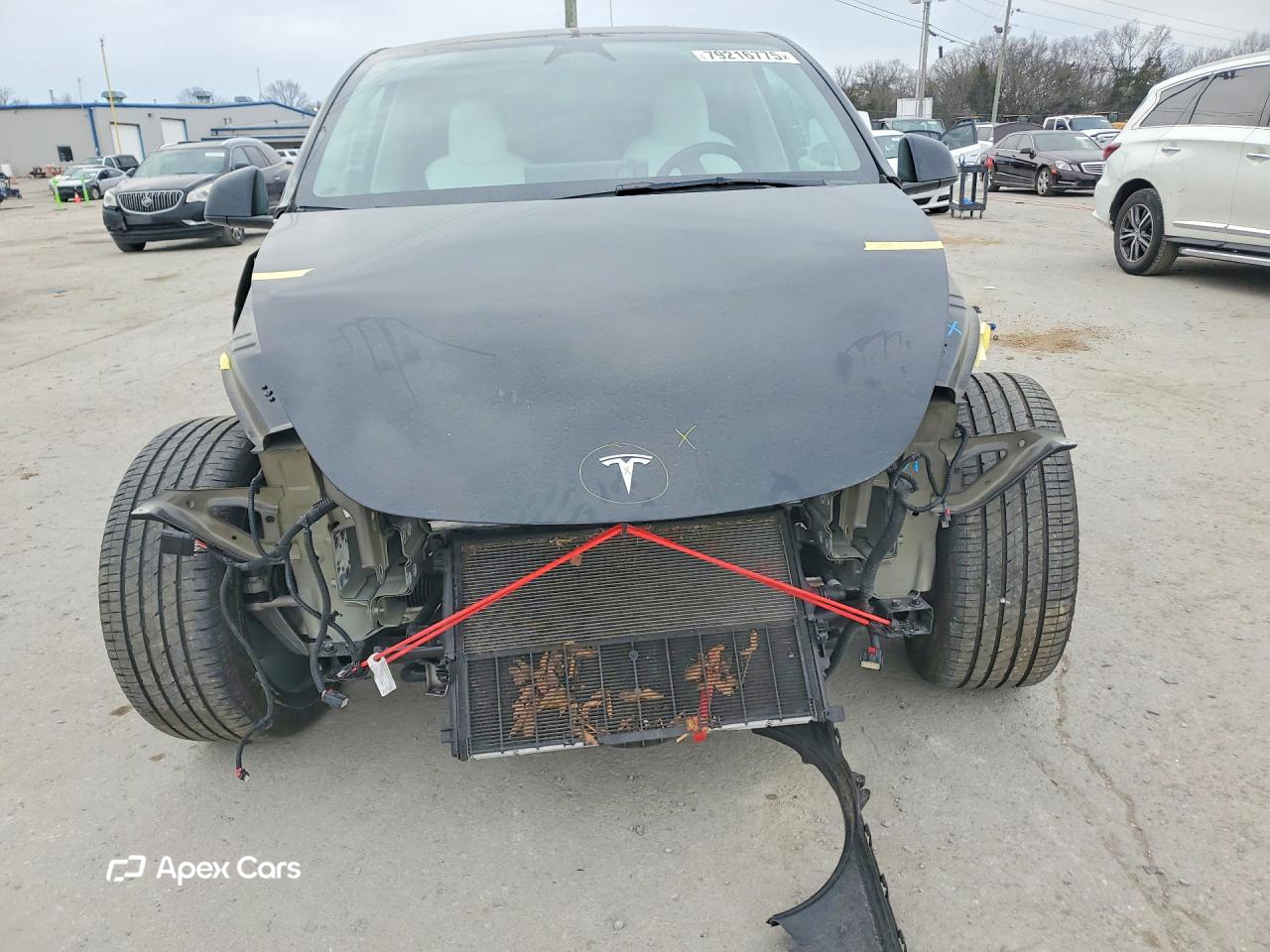 Tesla Model Y 2025