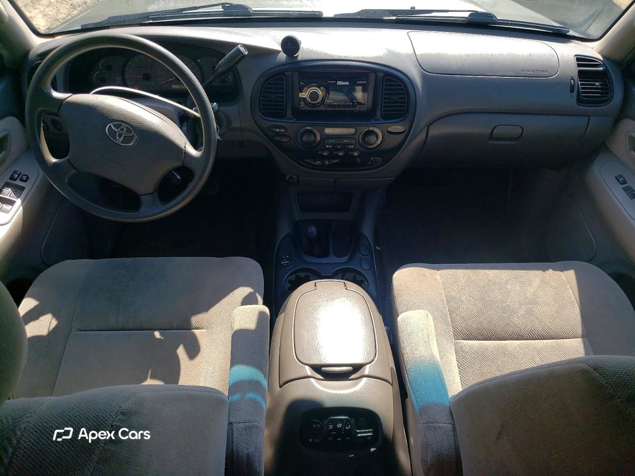 Toyota Sequoia 2004