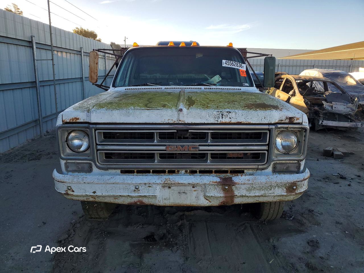 GMC  1975