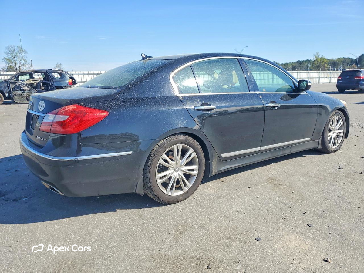 Hyundai Genesis 2012