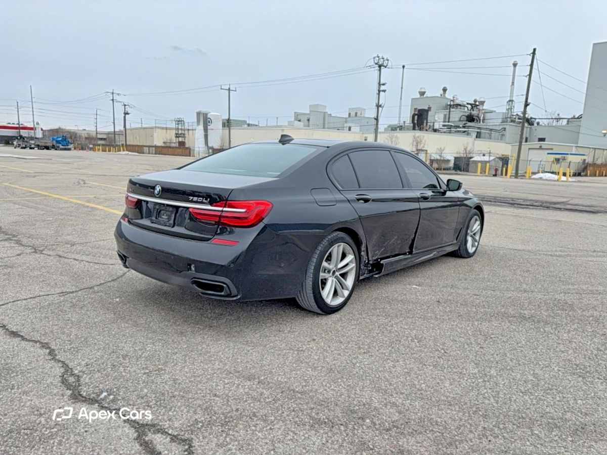 BMW Series 7 2016