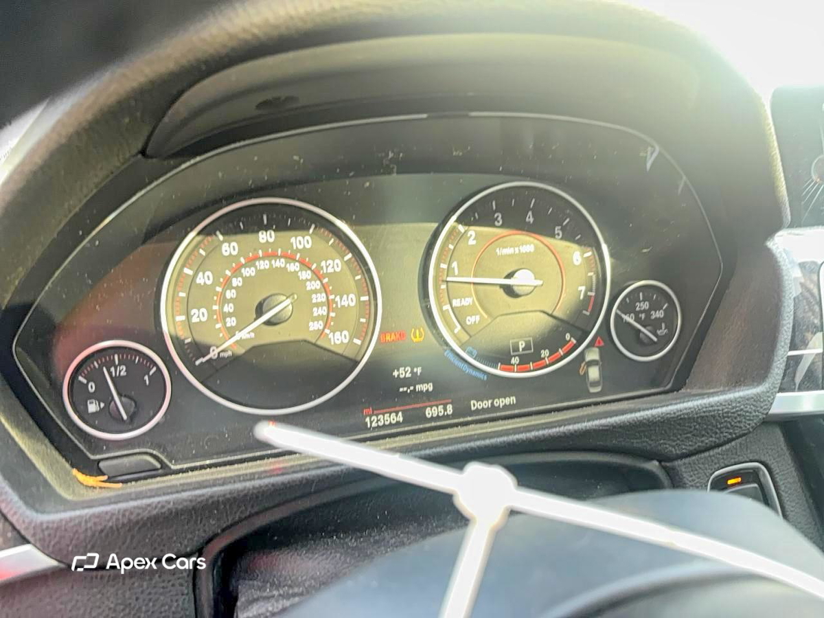 BMW Series 3 2016