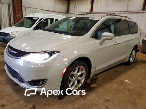 Chrysler Pacifica 2017 - Image 1 of 13