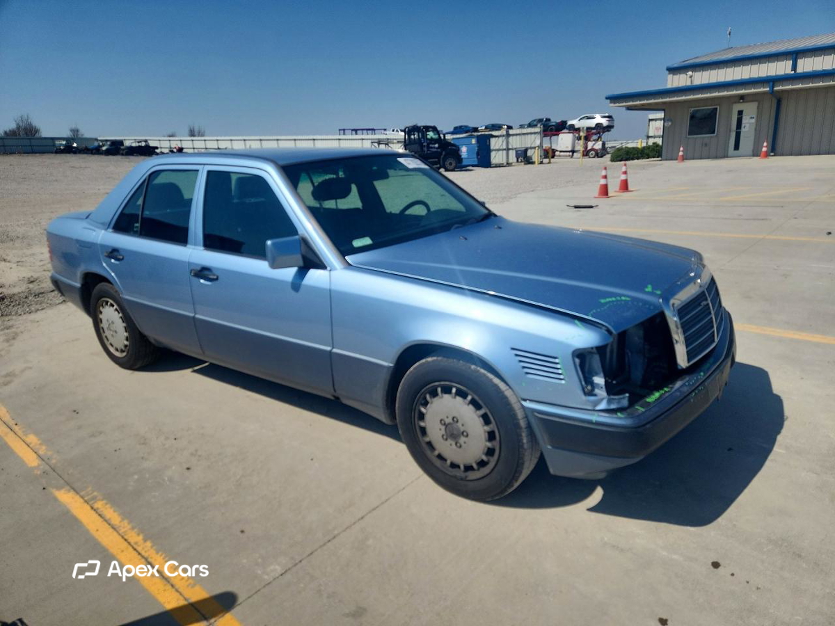 Mercedes-Benz  1993