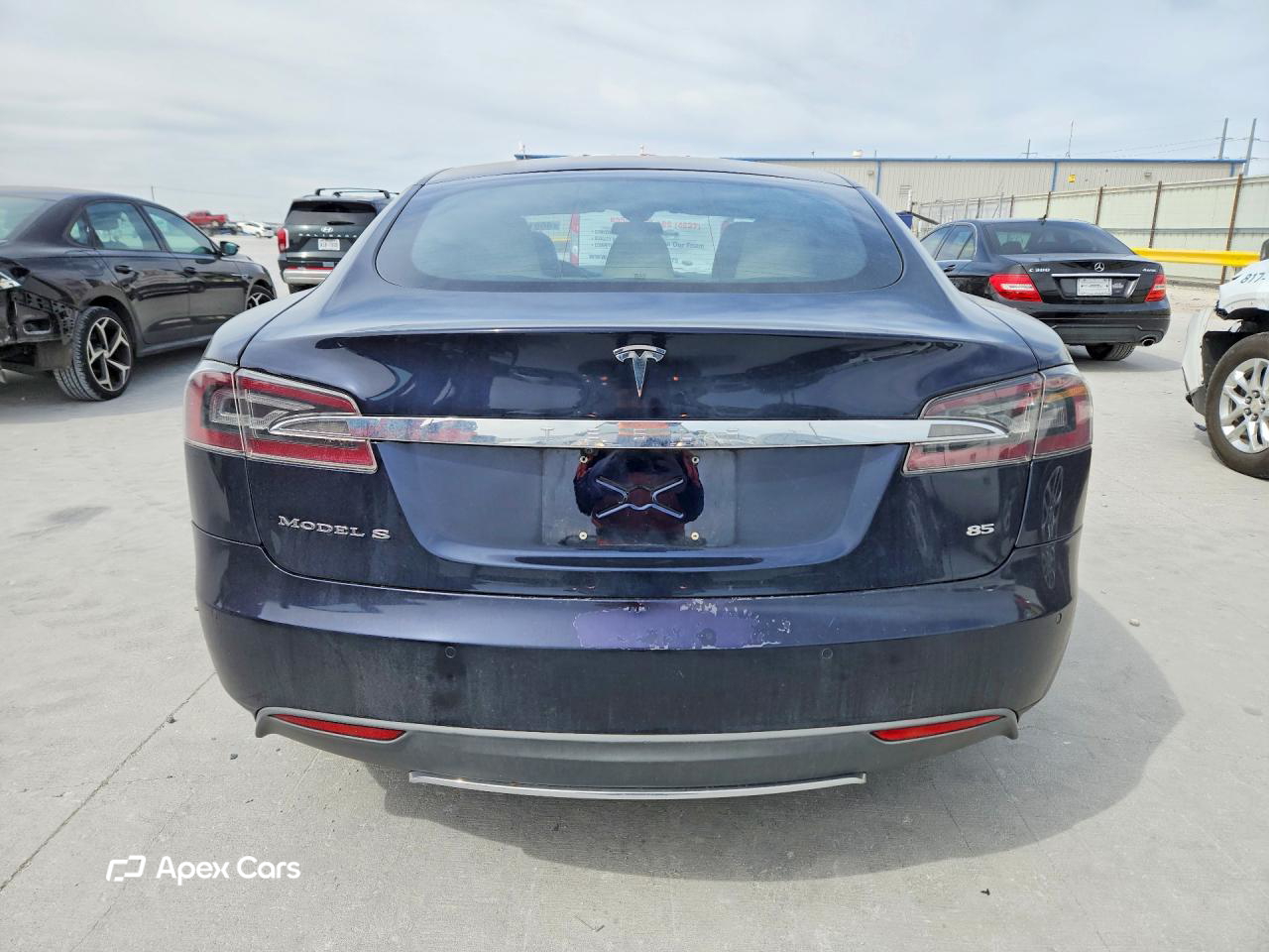 Tesla Model S 2015