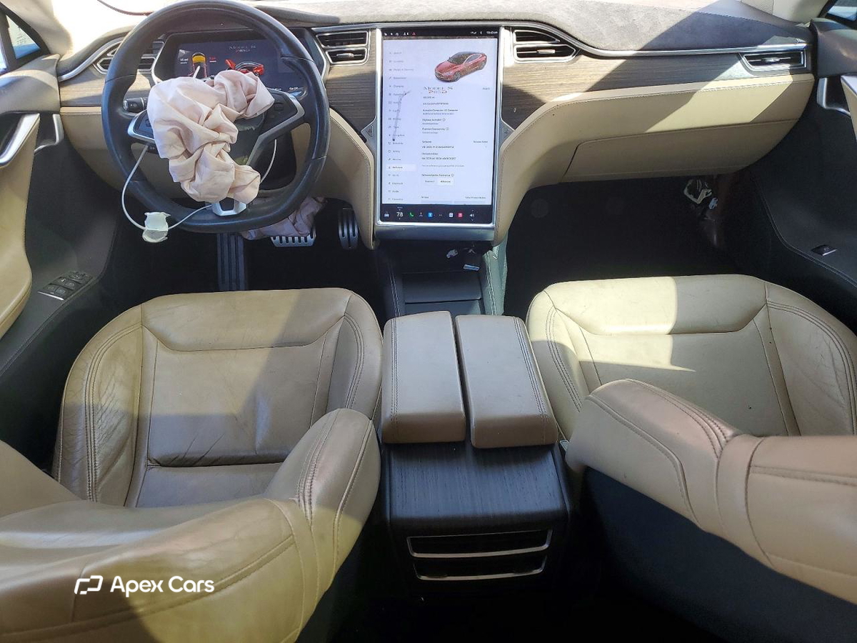 Tesla Model S 2015