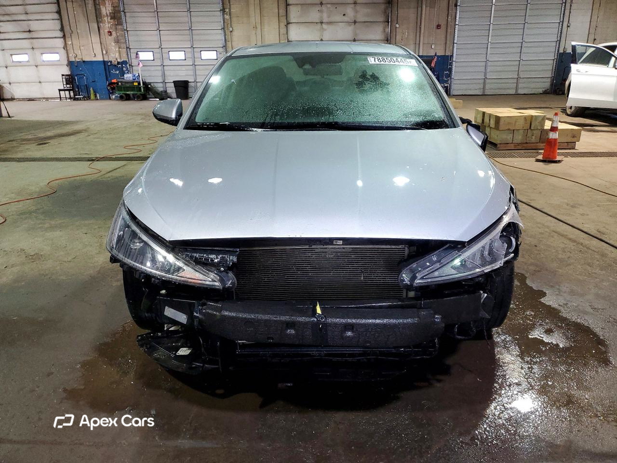 Hyundai Elantra 2020