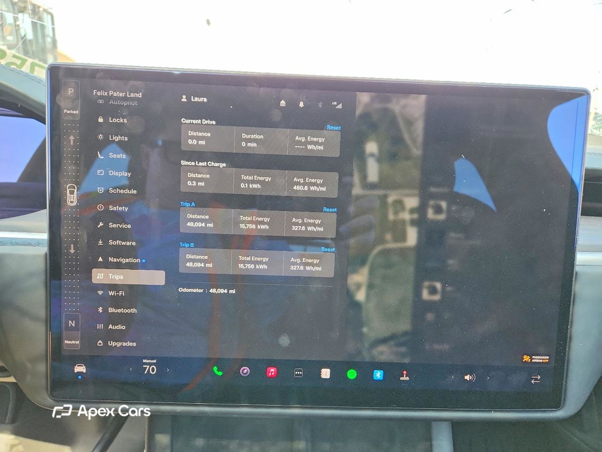 Tesla Model X 2024