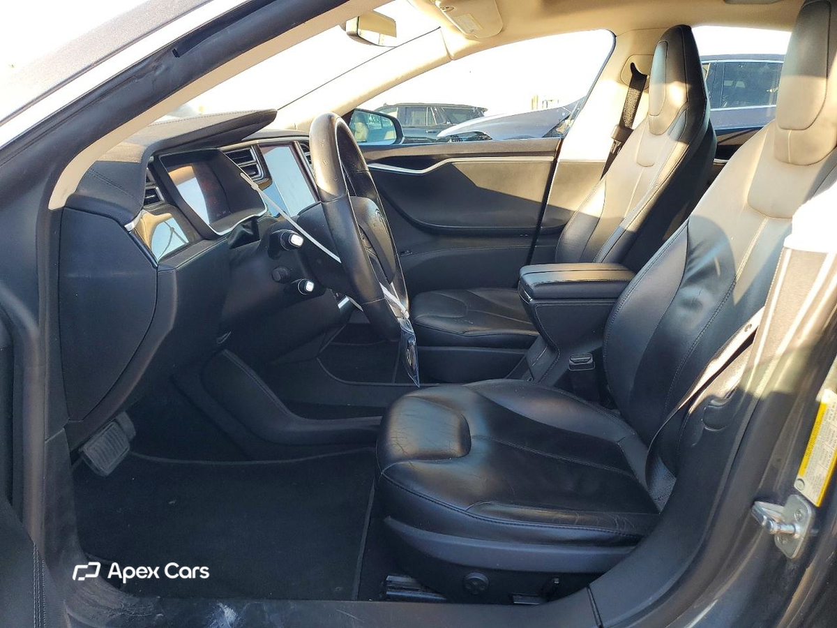 Tesla Model S 2014