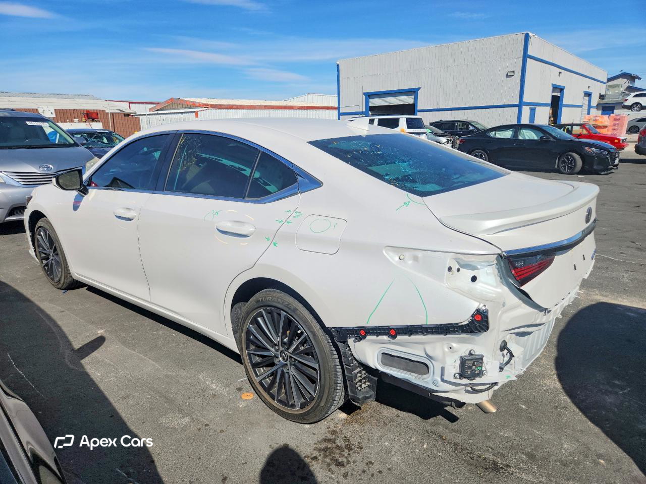 Lexus ES 2024