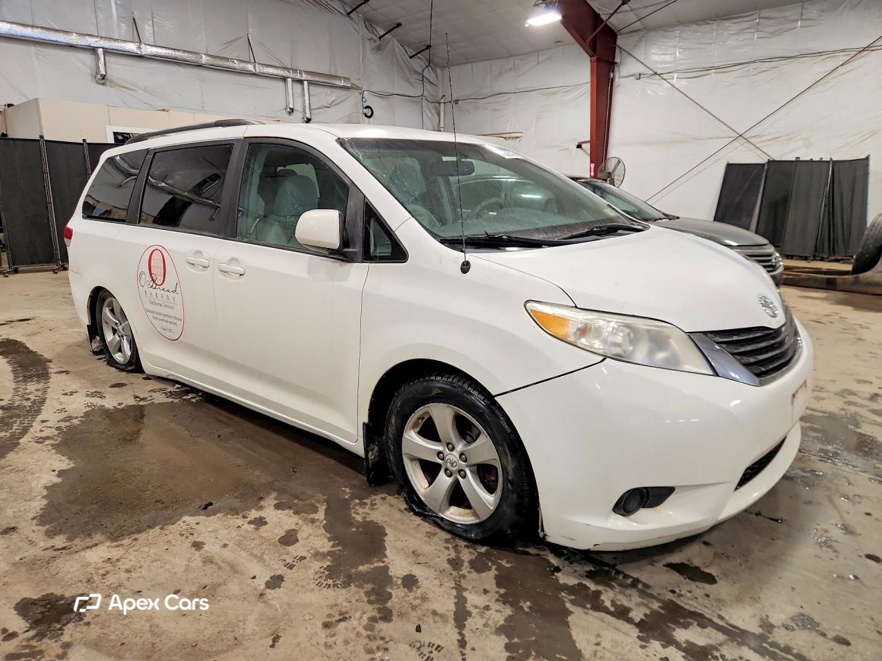 Toyota Sienna 2011