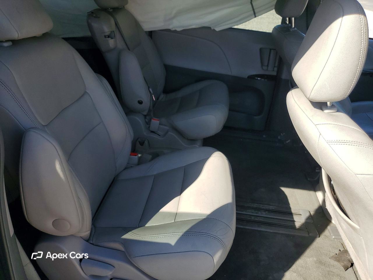 Toyota Sienna 2015