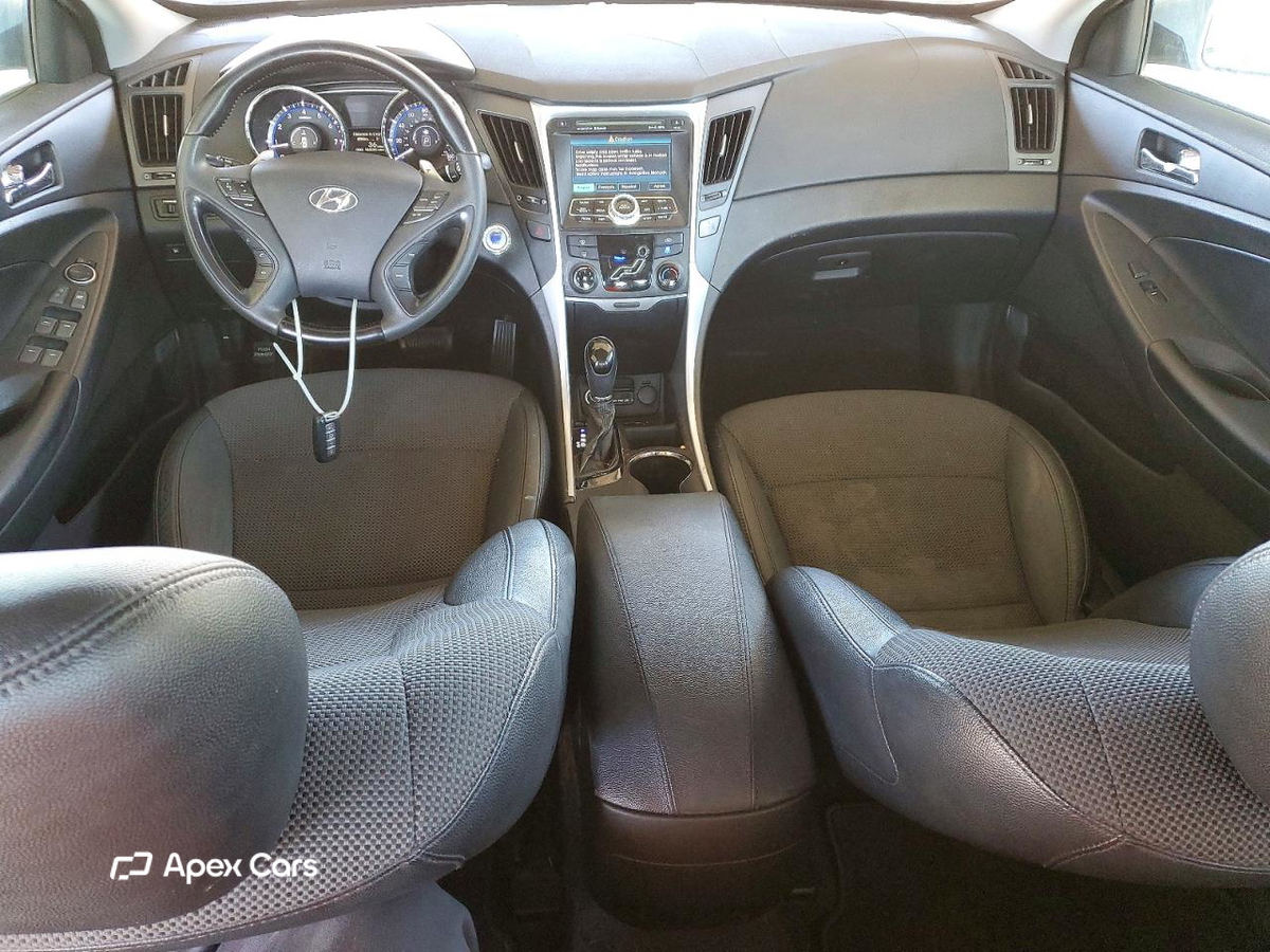 Hyundai Sonata 2011