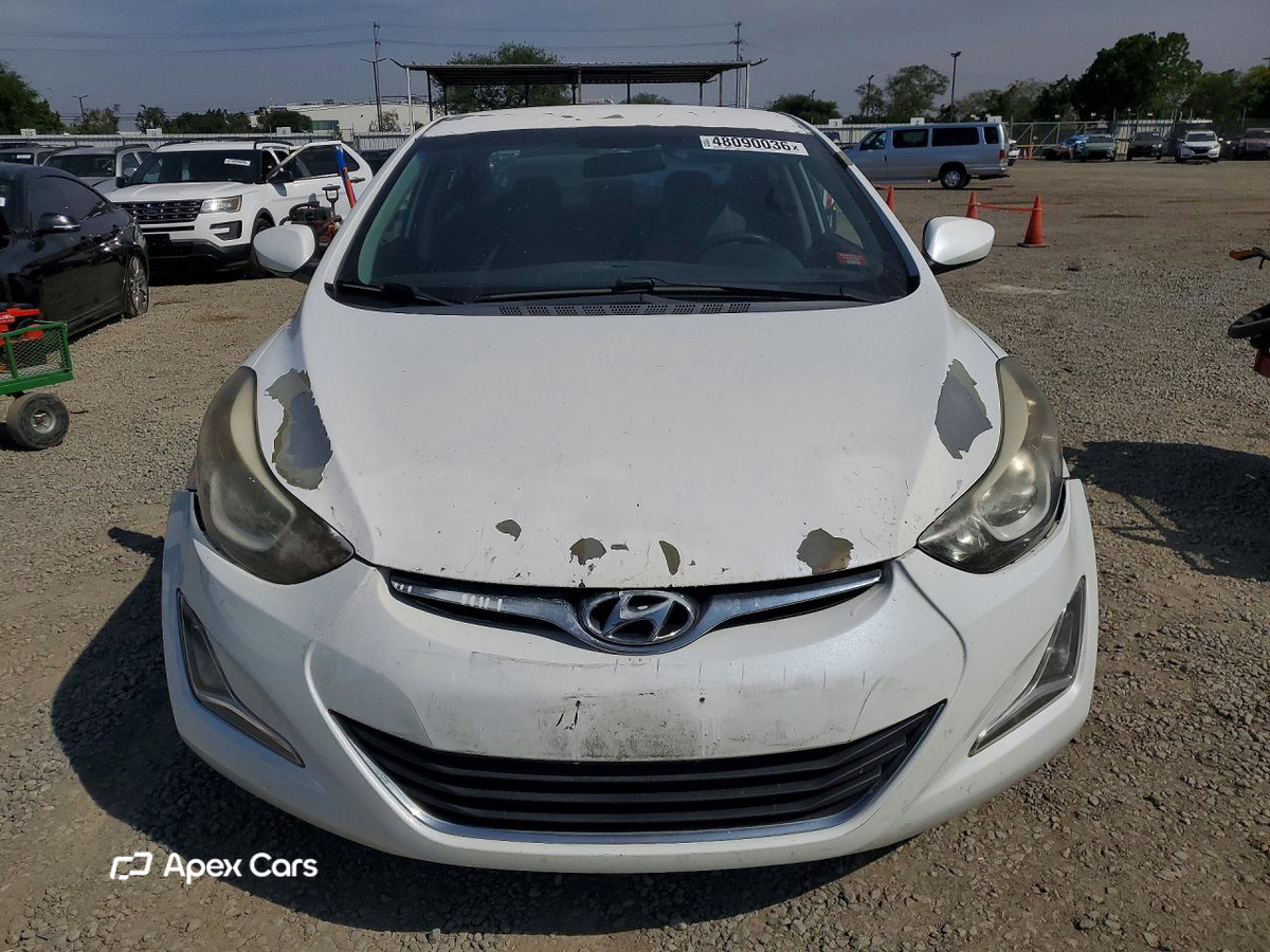 Hyundai Elantra 2016