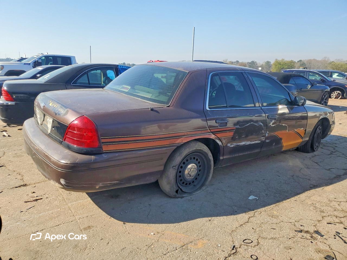 Ford Crown Victoria 2003