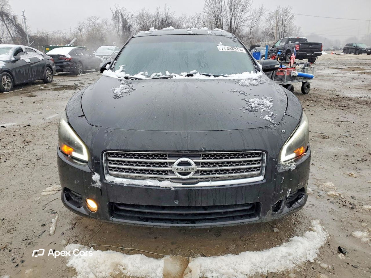Nissan Maxima 2010