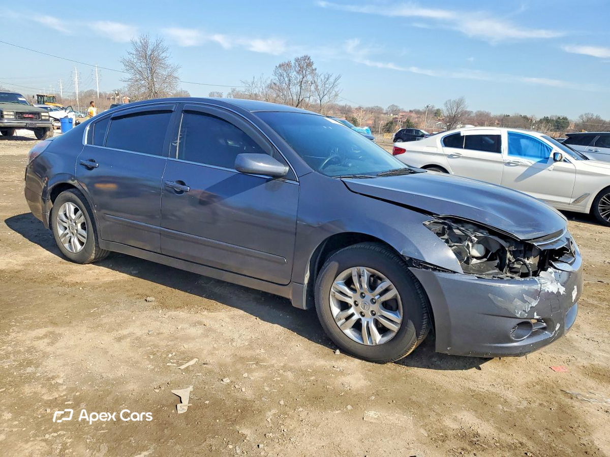 Nissan Altima 2010