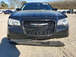 Chrysler 300 2019