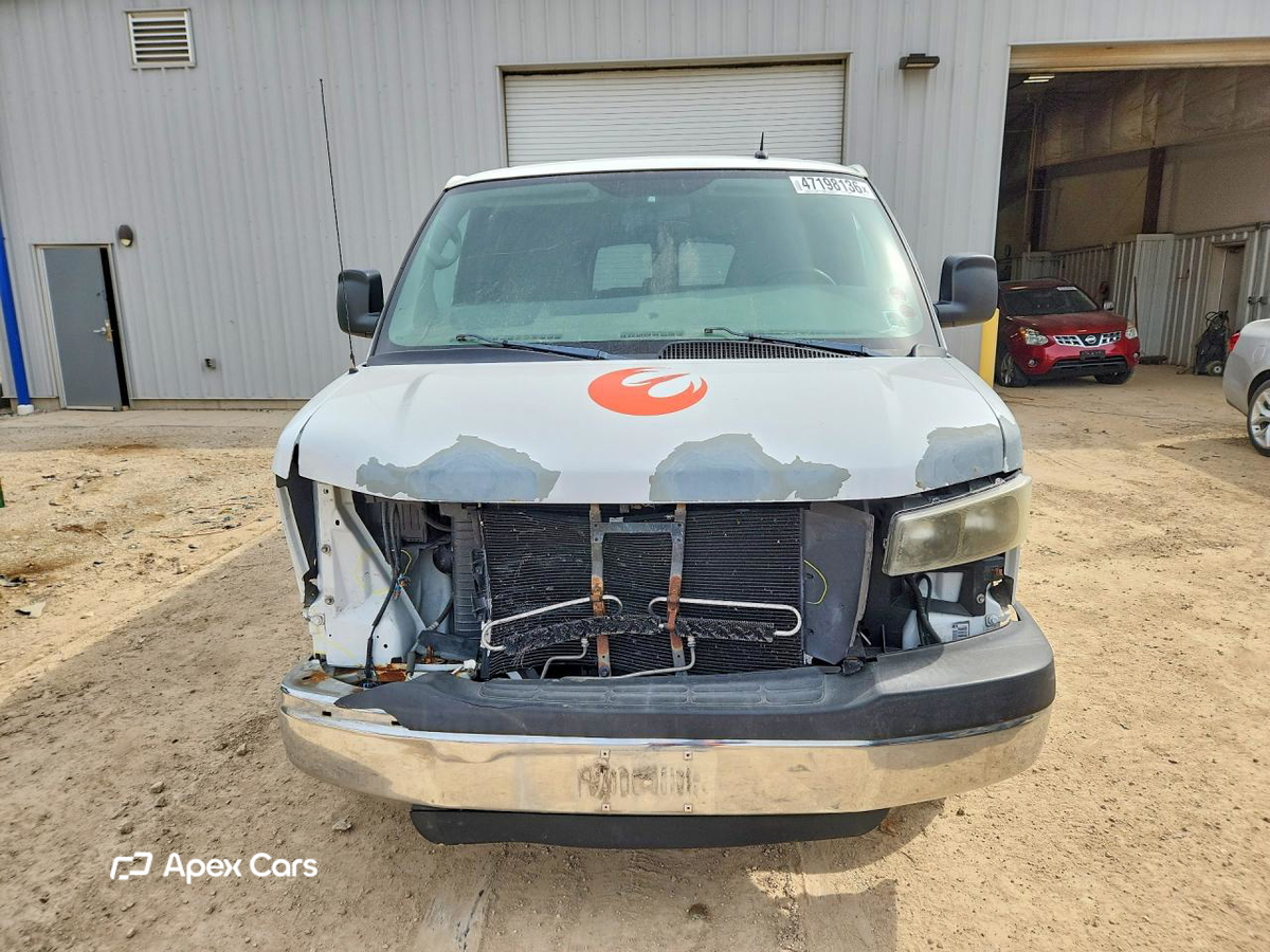 Chevrolet Express 2012