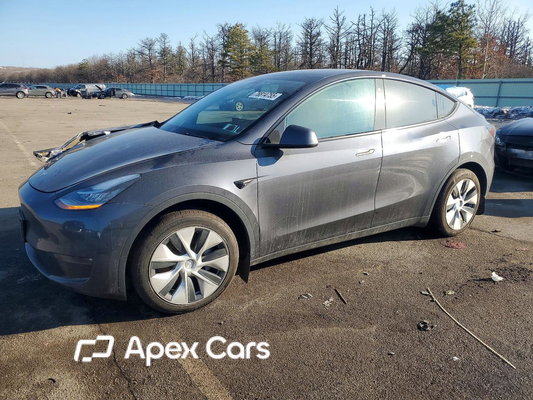 Tesla Model Y 2021 - Image 1 of 14