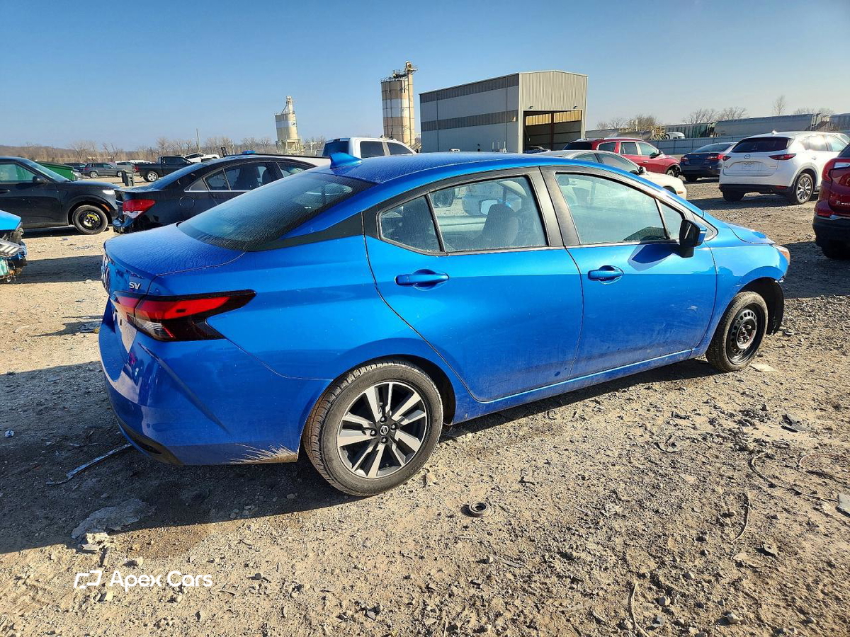 Nissan Versa 2021
