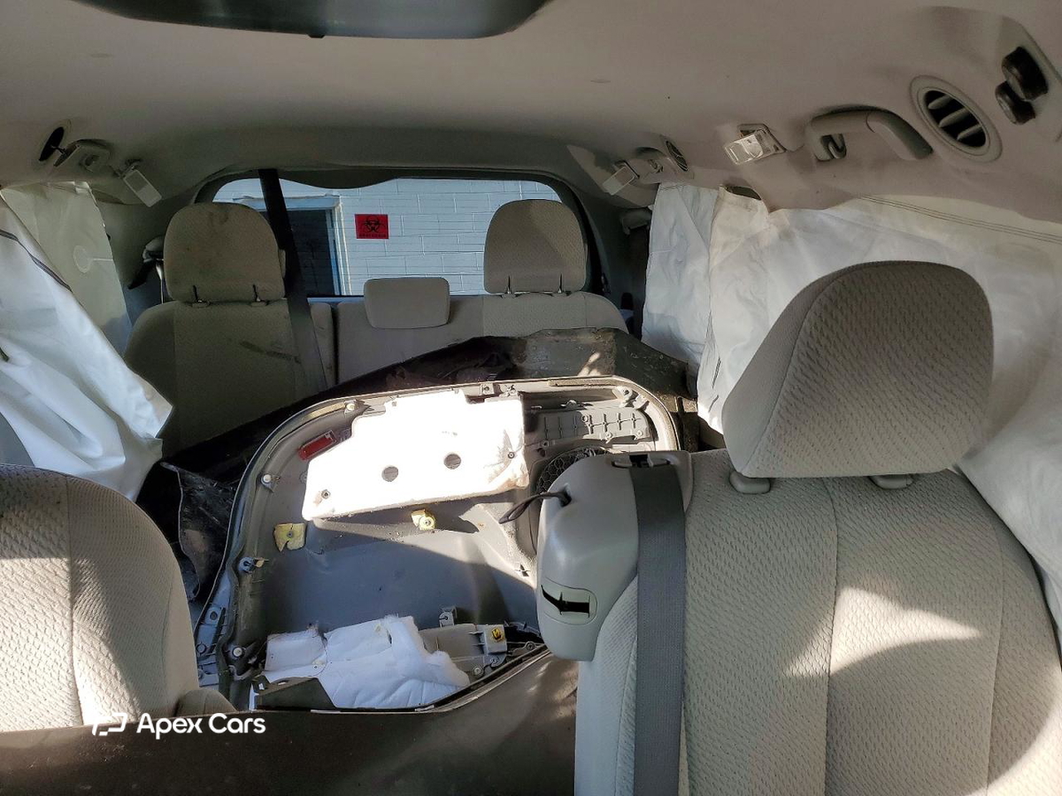 Toyota Sienna 2011