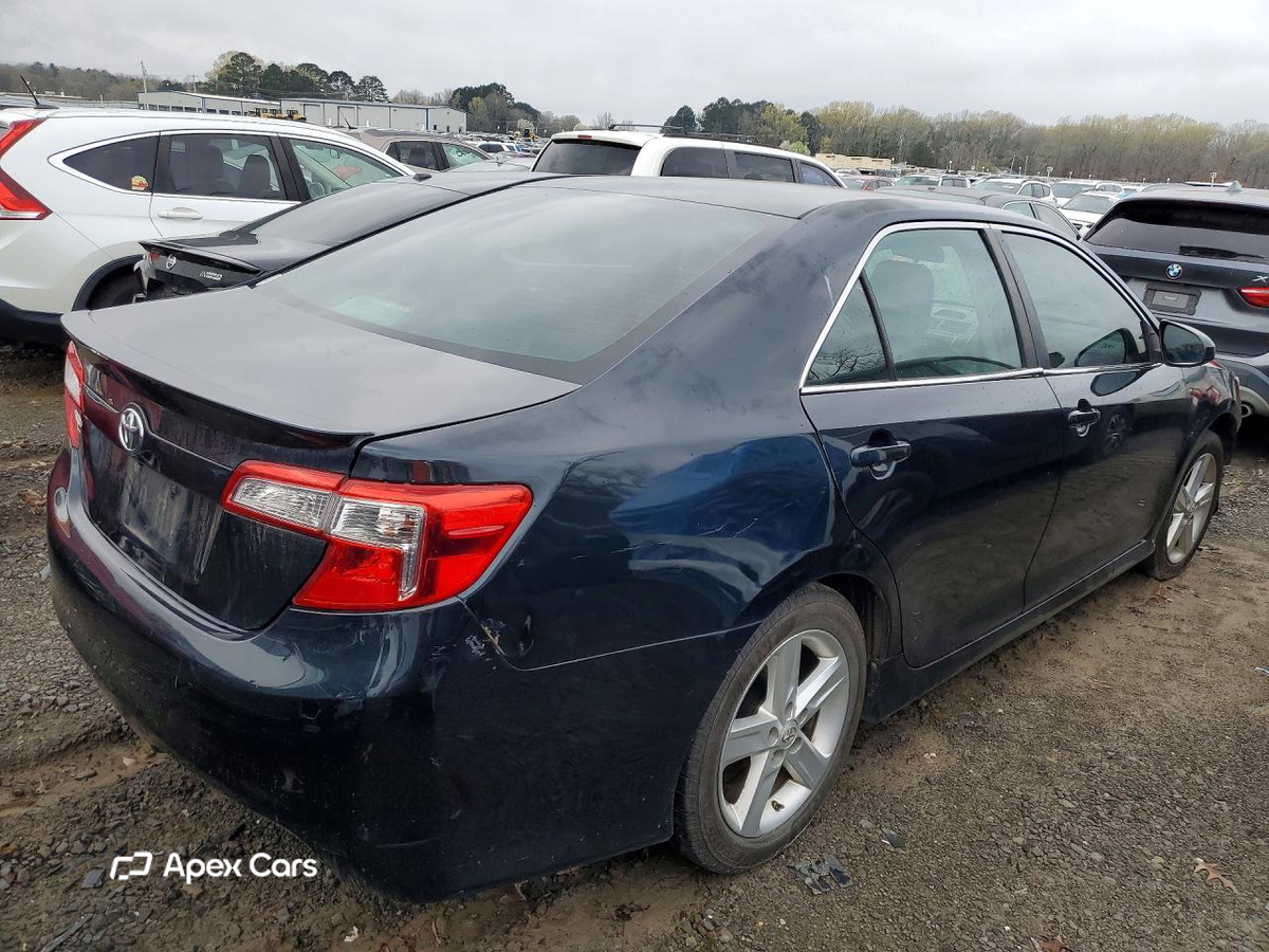Toyota Camry 2012