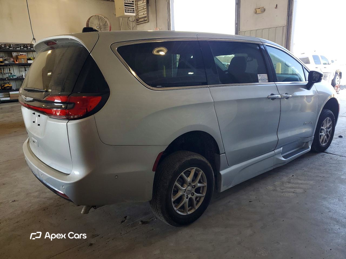 Chrysler Pacifica 2023