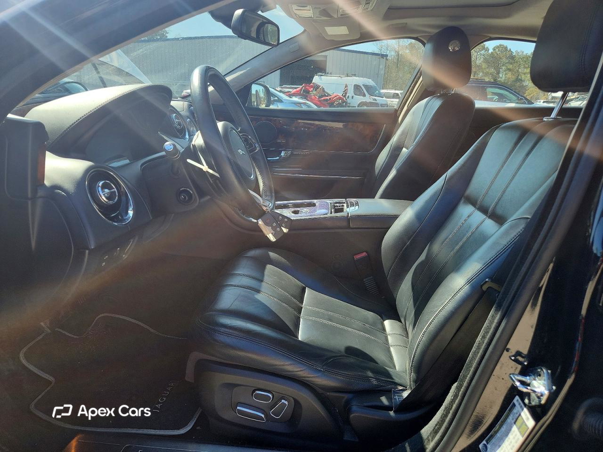 Jaguar XJ 2013