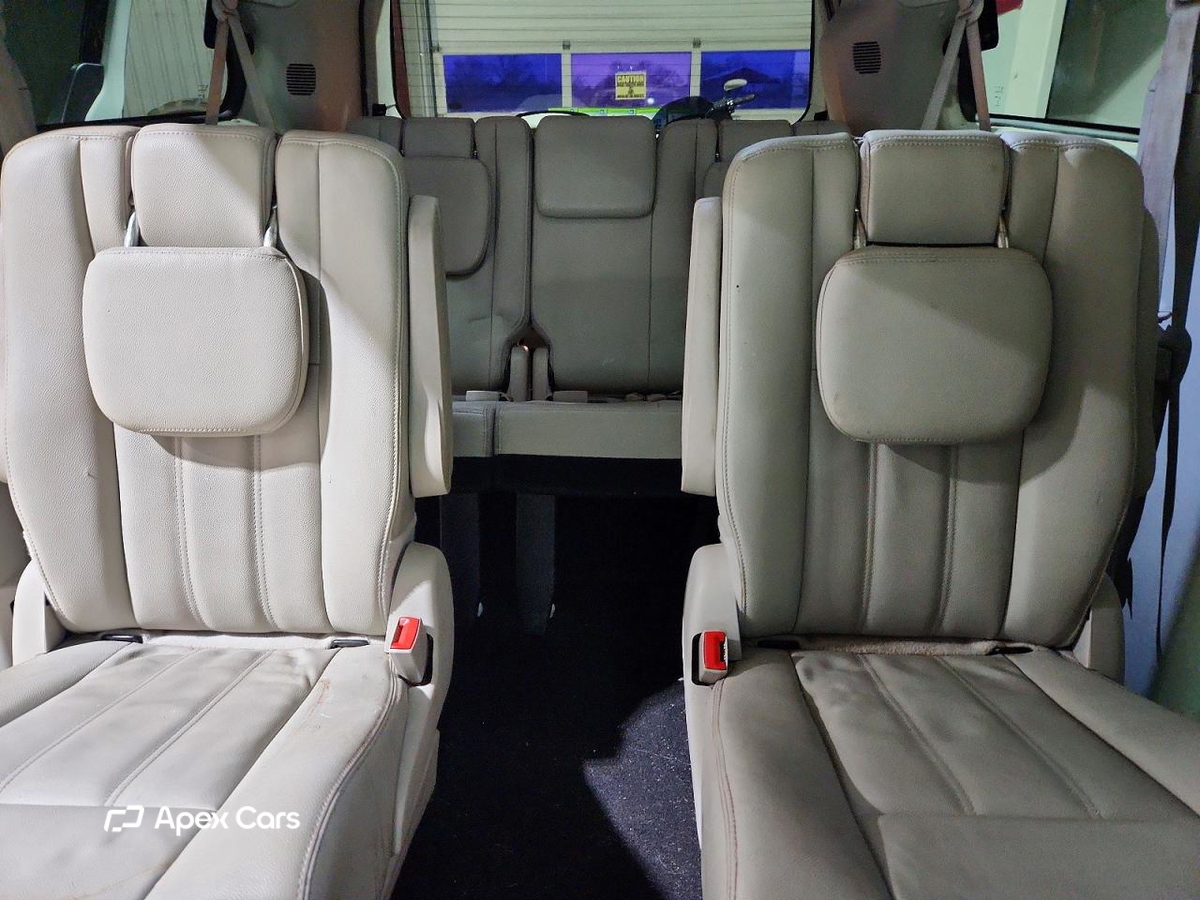 Chrysler Voyager 2016