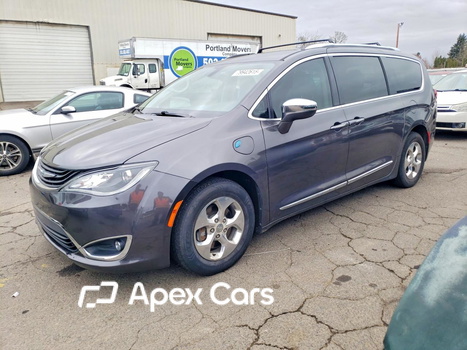 Chrysler Pacifica 2018 - Image 1 of 12
