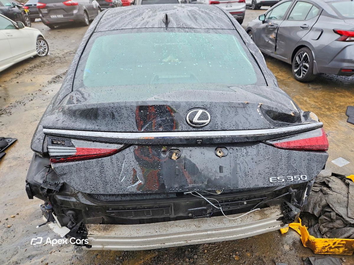 Lexus ES 2019