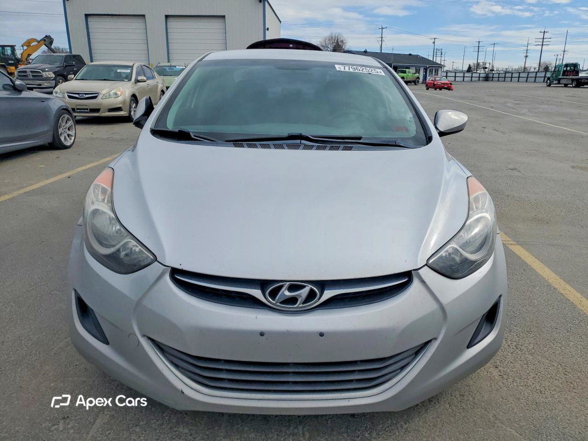 Hyundai Elantra 2013